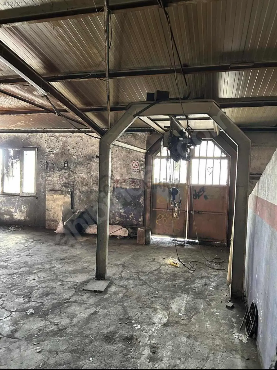 İkitelli Org San İçerisinde 800m2 Her İşe Uygun İmalathane - 12