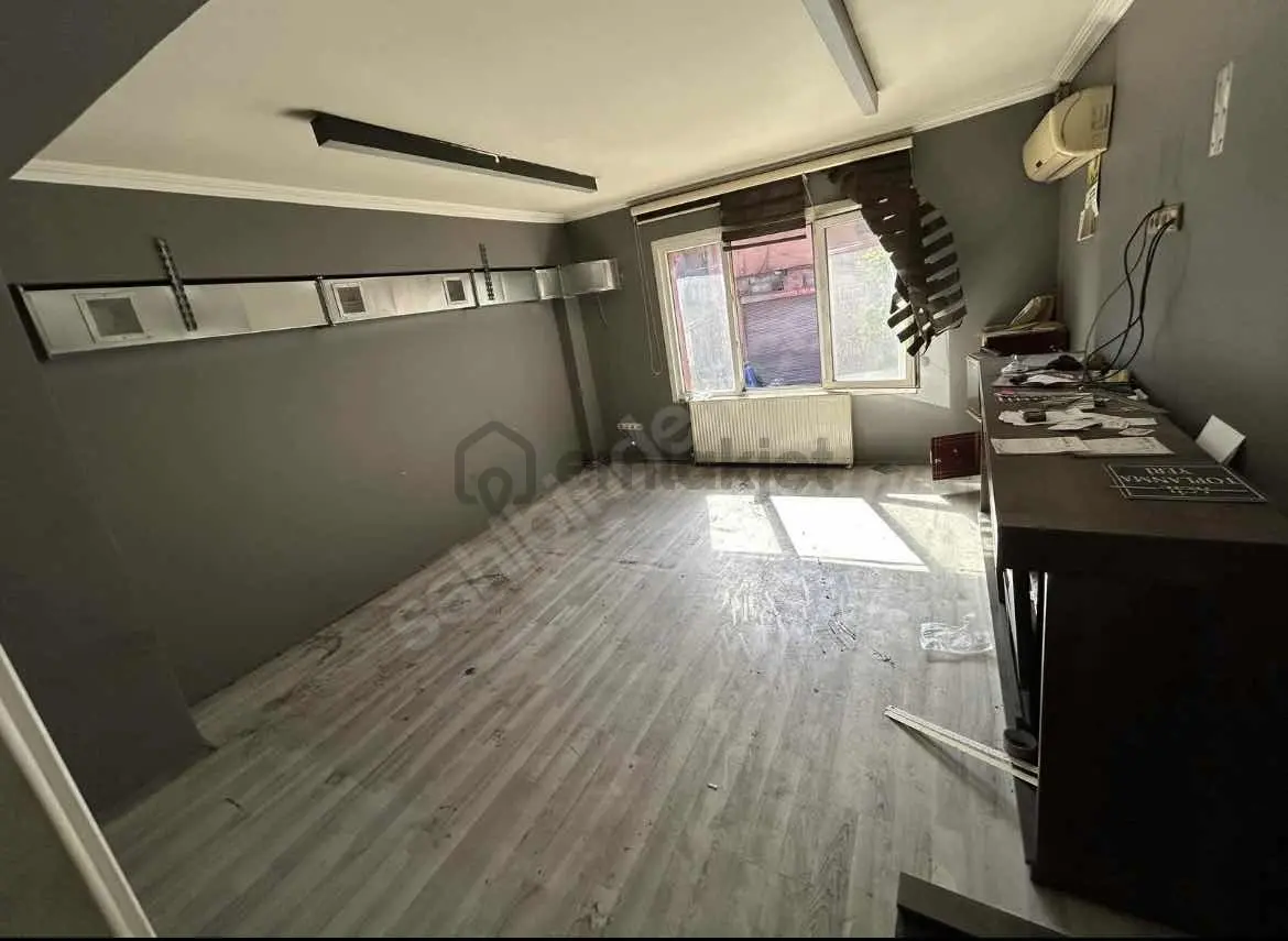 İkitelli Org San İçerisinde 800m2 Her İşe Uygun İmalathane - 4