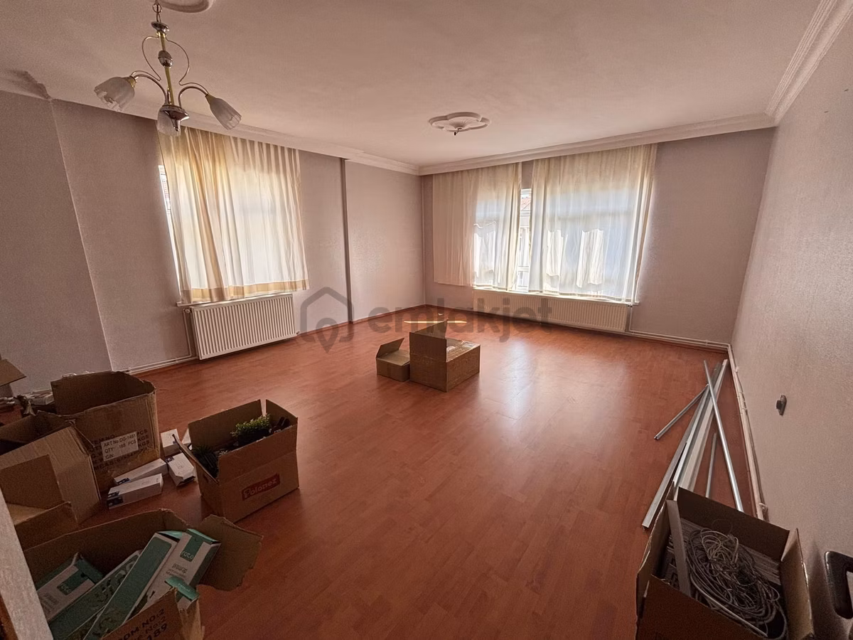 Barut Emlaktan Güney Cephe 125 M2 3 Cepheli 3+1 Daire 3. Kat - 8