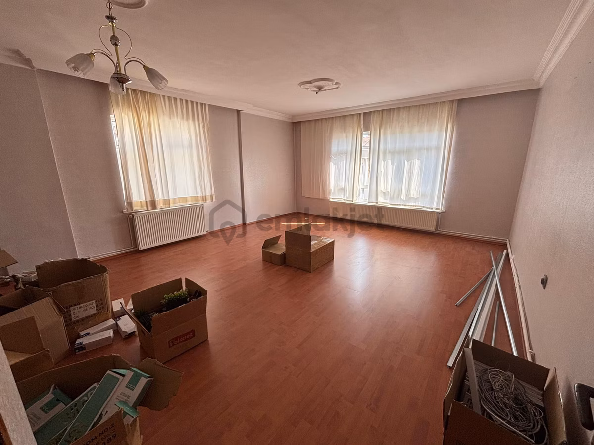 Barut Emlaktan Güney Cephe 125 M2 3 Cepheli 3+1 Daire 3. Kat - 2