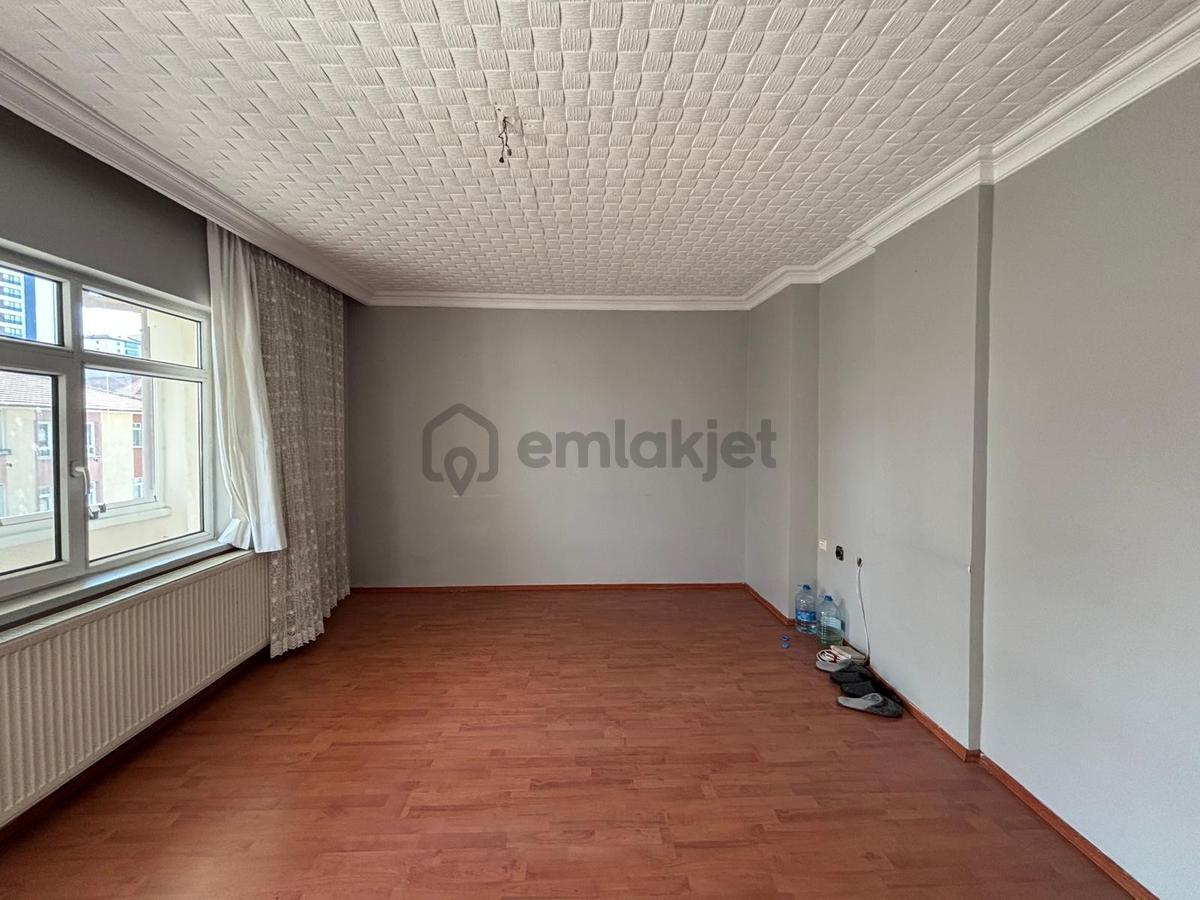 Barut Emlaktan Güney Cephe 125 M2 3 Cepheli 3+1 Daire 3. Kat - 7