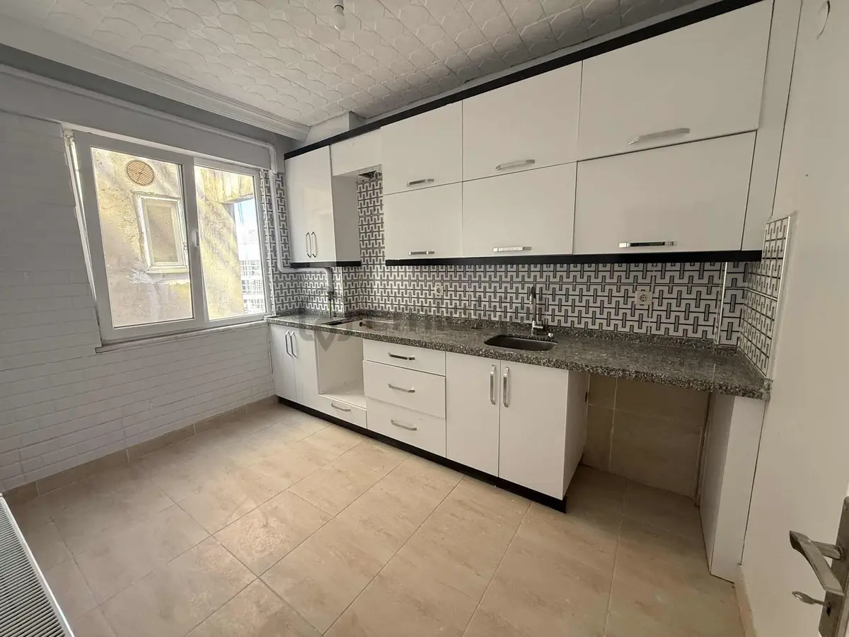 Hüsem Gayrimenkul'den 3+1 Kiralık Daire - 3