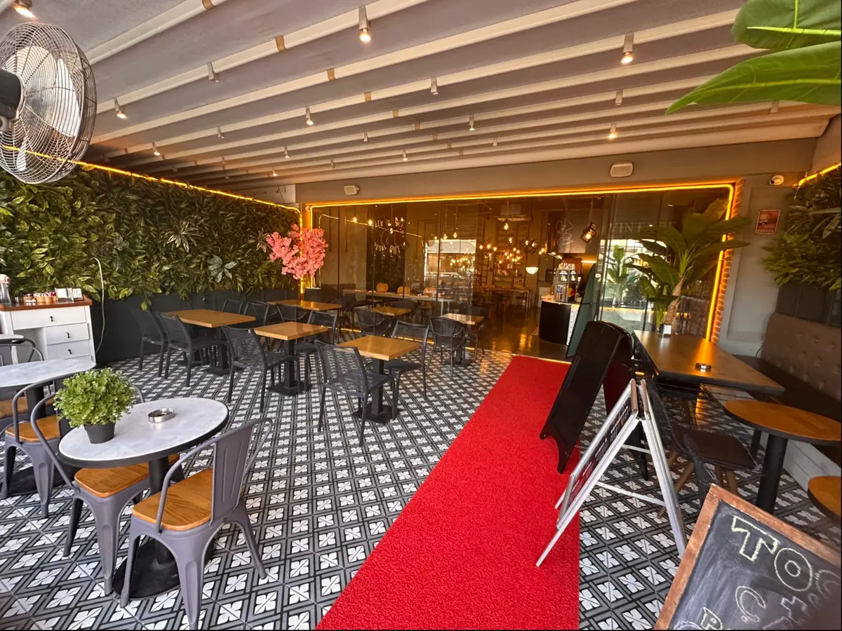 Akdeniz Üni. İçinde Devren Satılık Cafe - 145m² - 17