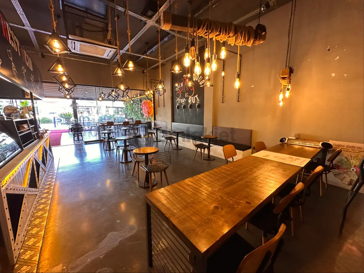 Akdeniz Üni. İçinde Devren Satılık Cafe - 145m² - 7