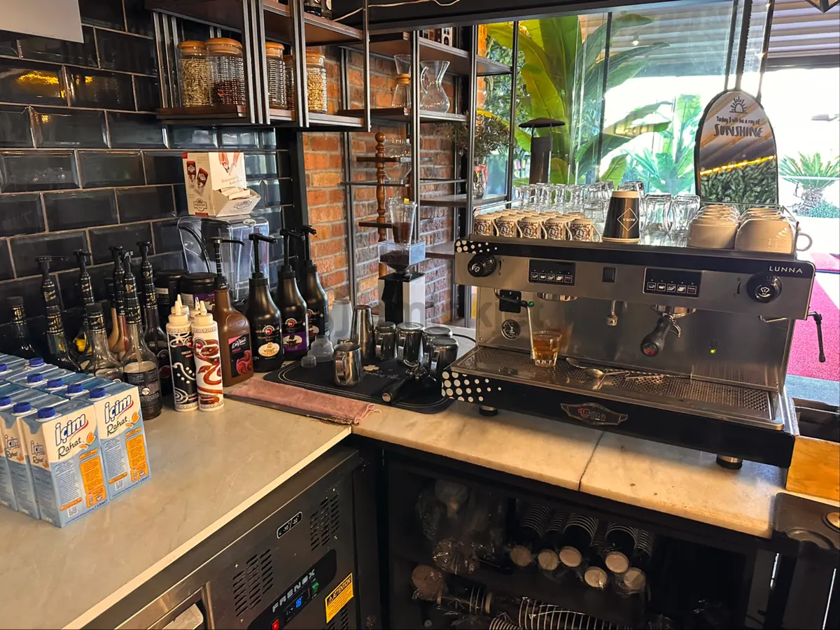 Akdeniz Üni. İçinde Devren Satılık Cafe - 145m² - 21