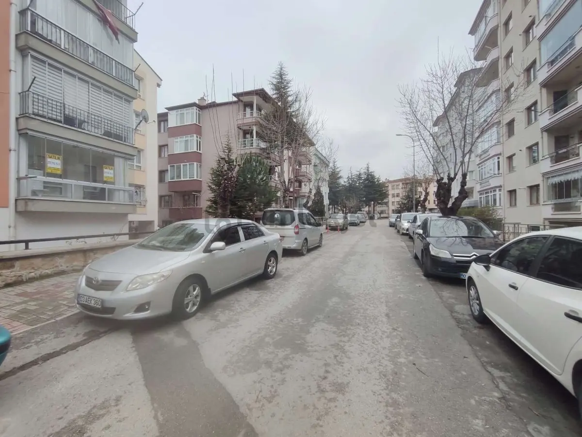 Örnekevler'de Eminevim-fuzulevim Uygun Güney Cephe 3+1 Daire - 27