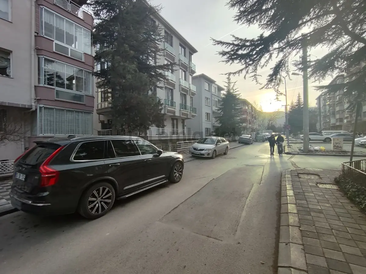 Dumlupınar'da Afjetli, Doğalgazlı Ve Açık Otoparklı 3+1 Daire - 26