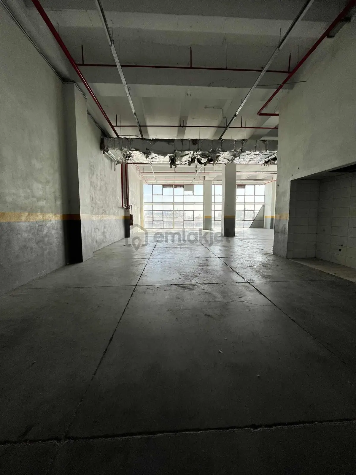 İkitelli Org İş Merkezinde Kiralık 450m2 İmalathane - 3