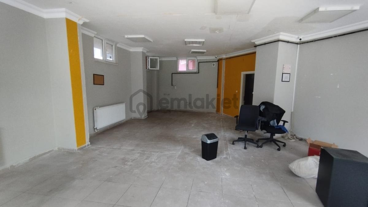Sancaktepe Lise Caddesine Cephe Satılık Dükkan - 12
