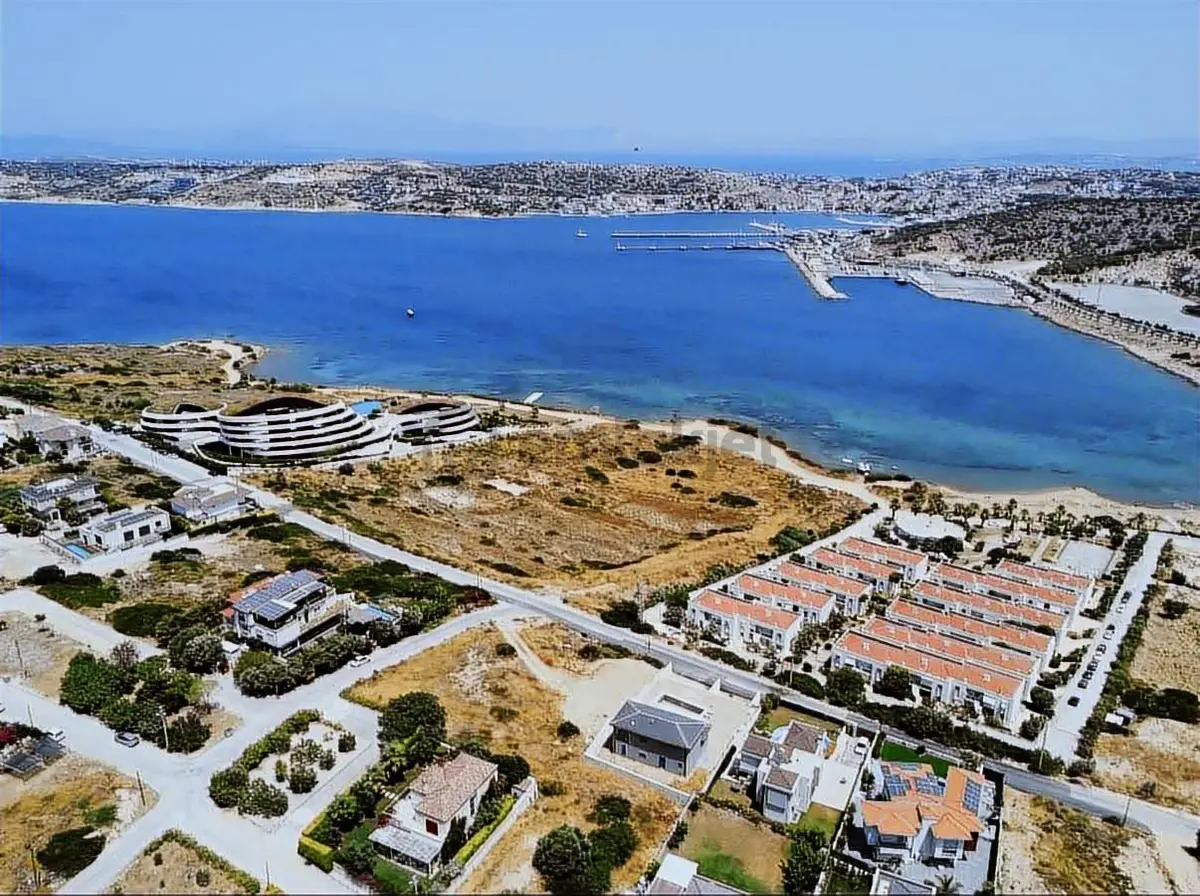 Çeşme Musallada Özel Plaj Ve Sosyal Tesisli 1+1 - 11