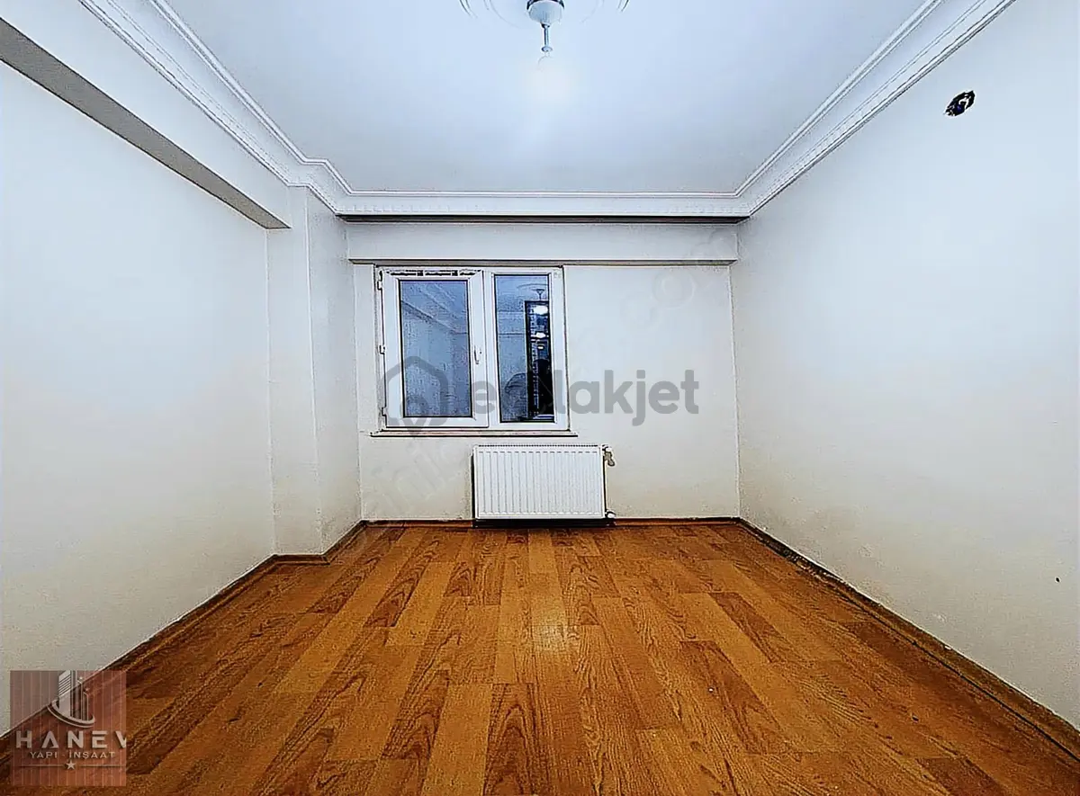 Pınar Mahallesinde Merkezi Konumda Geniş Mutfaklı 2+1 Ara Kat - 2