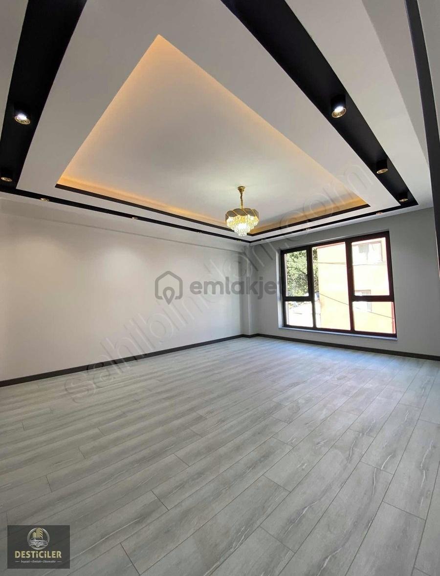 Au-çamlıcada Ebeveyn Banyolu Geniş Kullanım Alanı 3+1 Lüks Daire