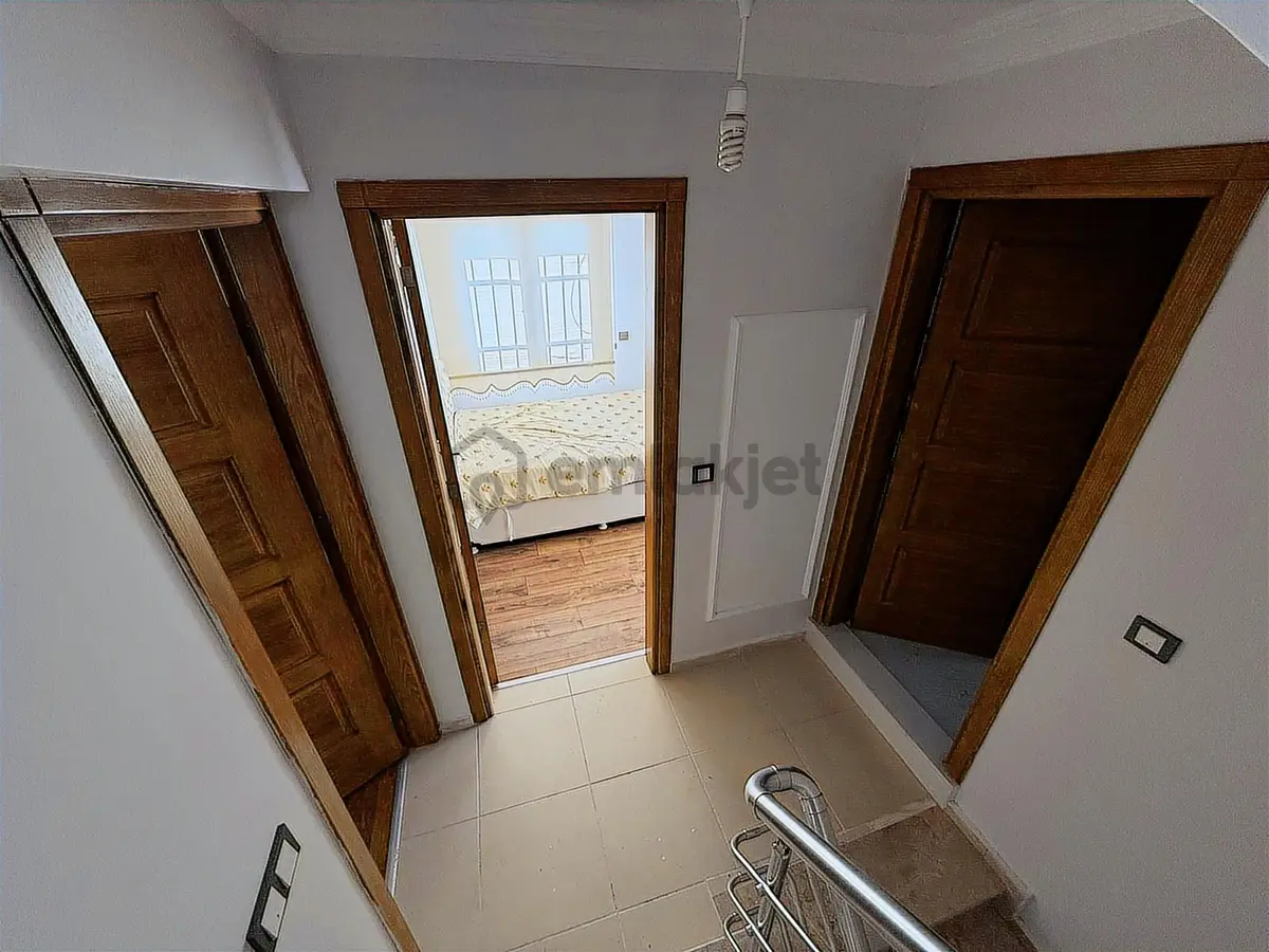 Dikili Çandarlı'da Denize 100 M Mesafede Kiralık Triplex Villa - 16