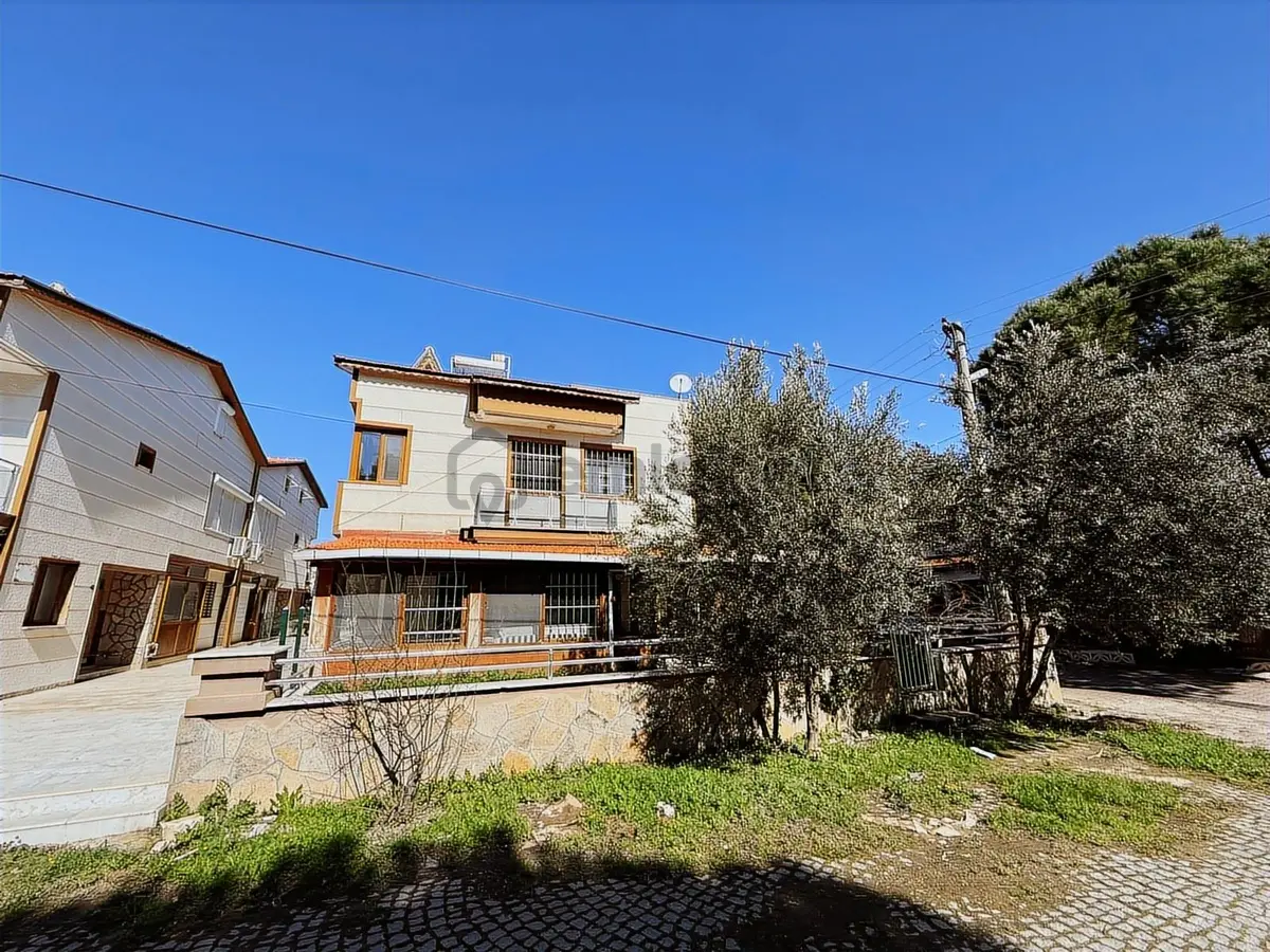 Dikili Çandarlı'da Denize 100 M Mesafede Kiralık Triplex Villa - 27
