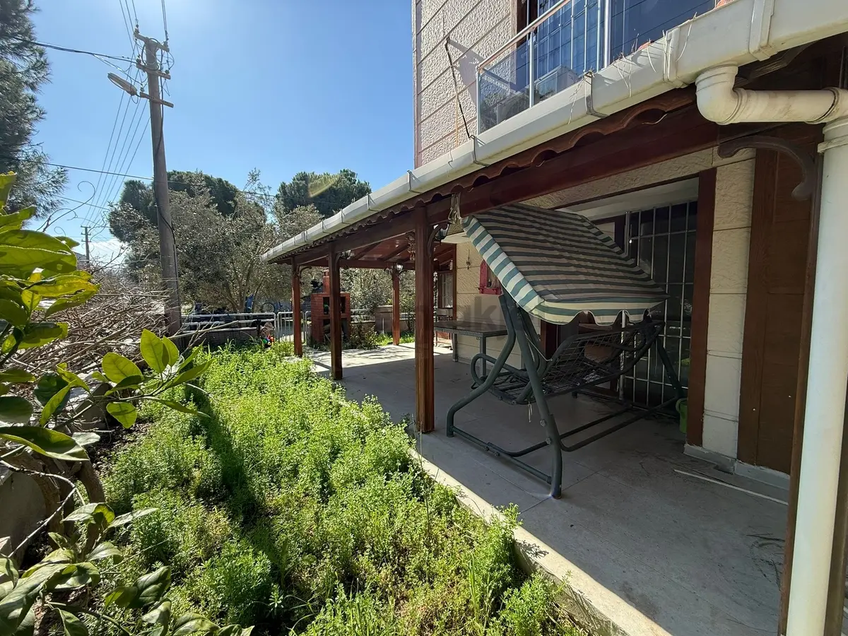 Dikili Çandarlı'da Denize 100 M Mesafede Kiralık Triplex Villa - 33