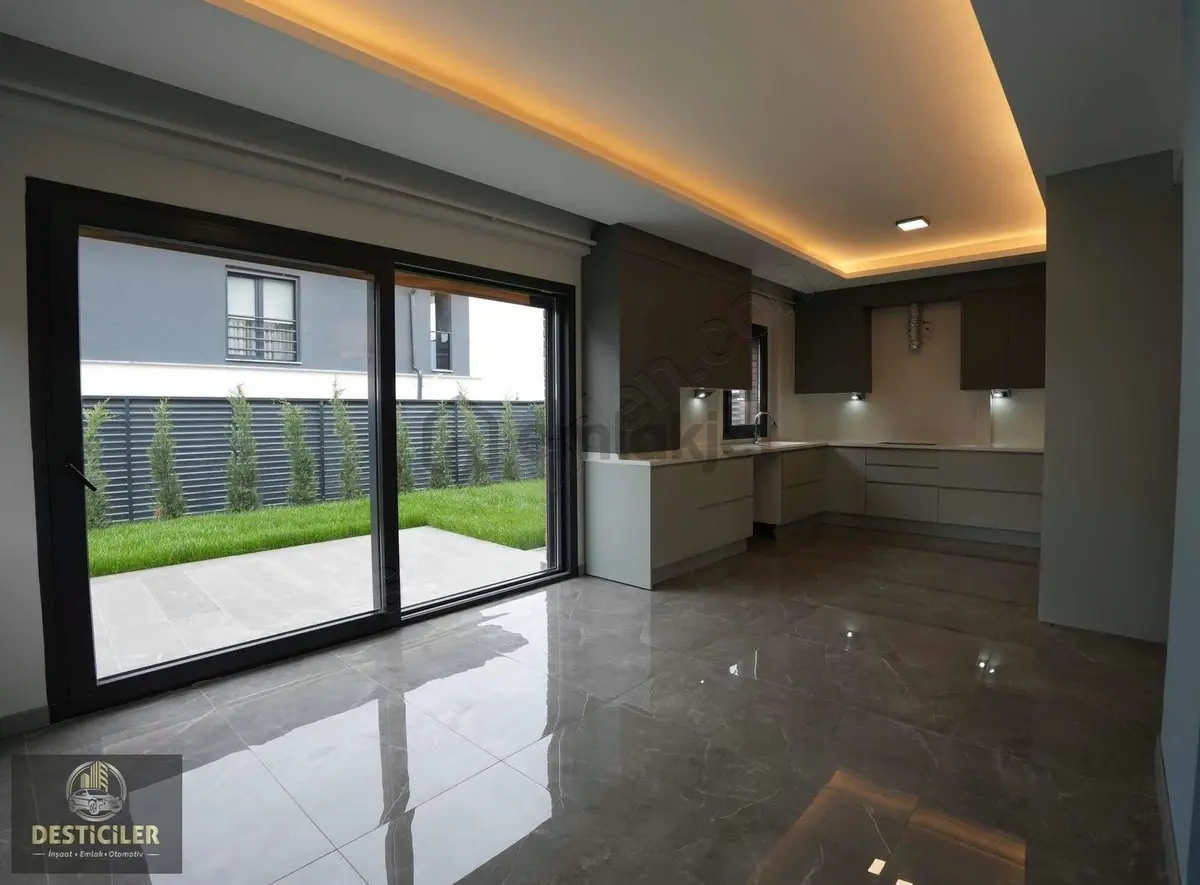 Ck-30 | Aşağısöğütönünde Ultra Lüks Köşe Villa