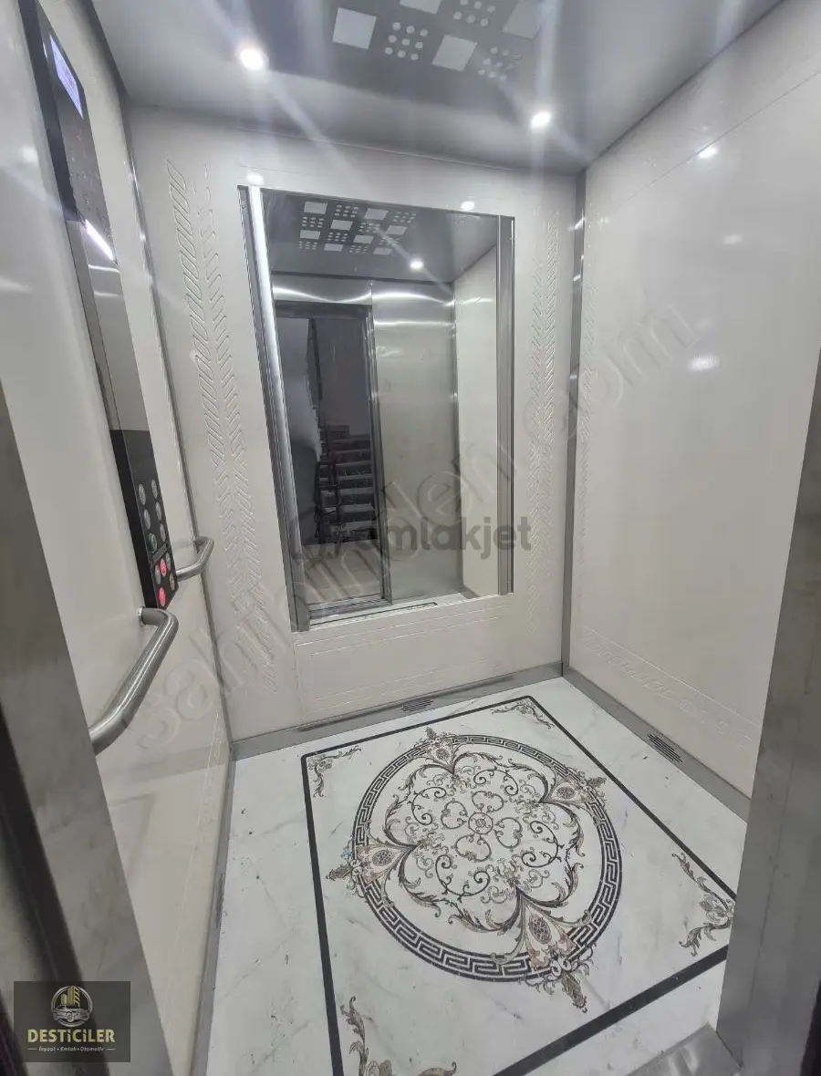 Hg-165 Kırmızıtoprak Mah. 204 M2 4+1 Dubleks Daire