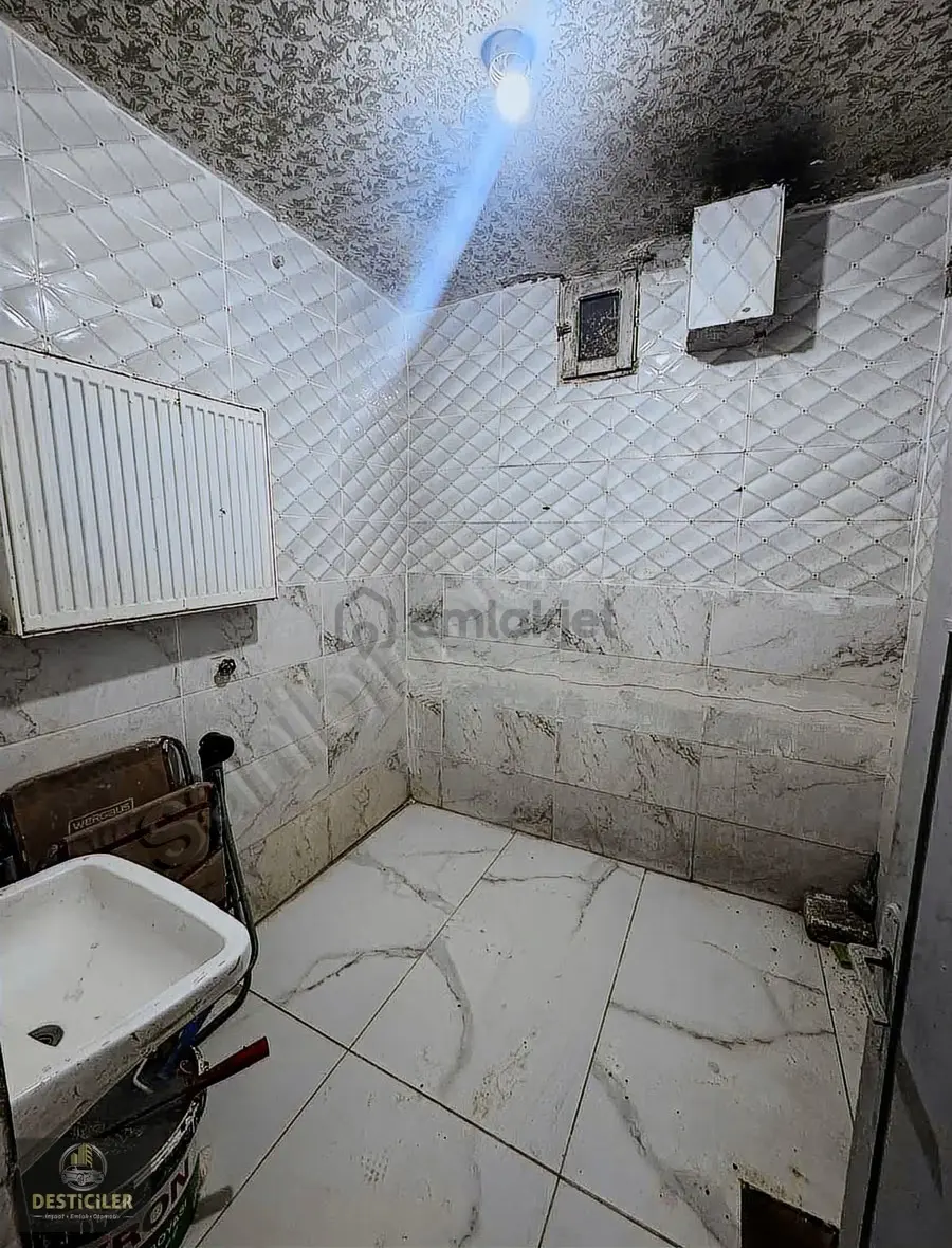 Ad-desticiler 71 Evler Şehir Hst Yakını 140 M2 Arsa Üzerinde Ev - 3