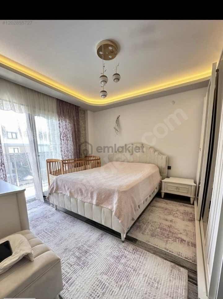 Havuzlu Sitede Ara Kat 2+1 Satılık Daire - 24
