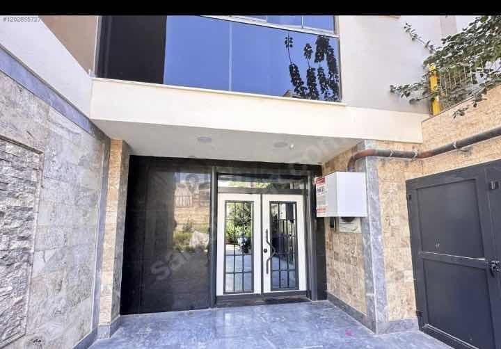 Havuzlu Sitede Ara Kat 2+1 Satılık Daire - 29
