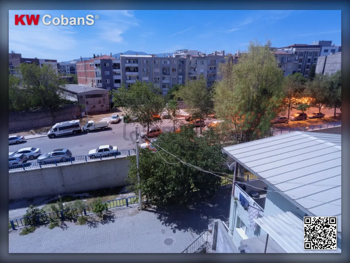 Kw Cobans'tan Bornova'da Yeni Ve Geniş 1+1 Daire! - 11