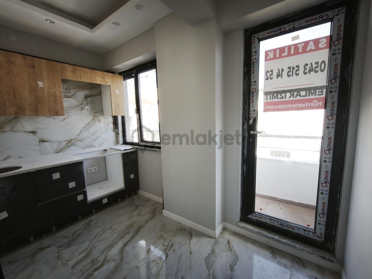 İzmit Kocatepede Satılık 2+1 Ara Kat Sıfır Daire - 6