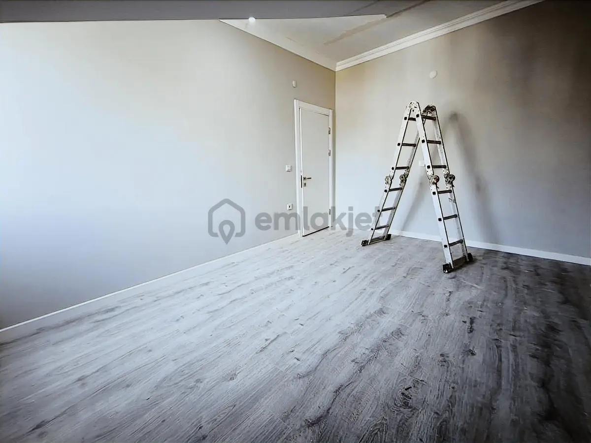 İzmit Kocatepede Satılık 3+1 Ön Cephe Çatı Dubleks 130 M² - 31