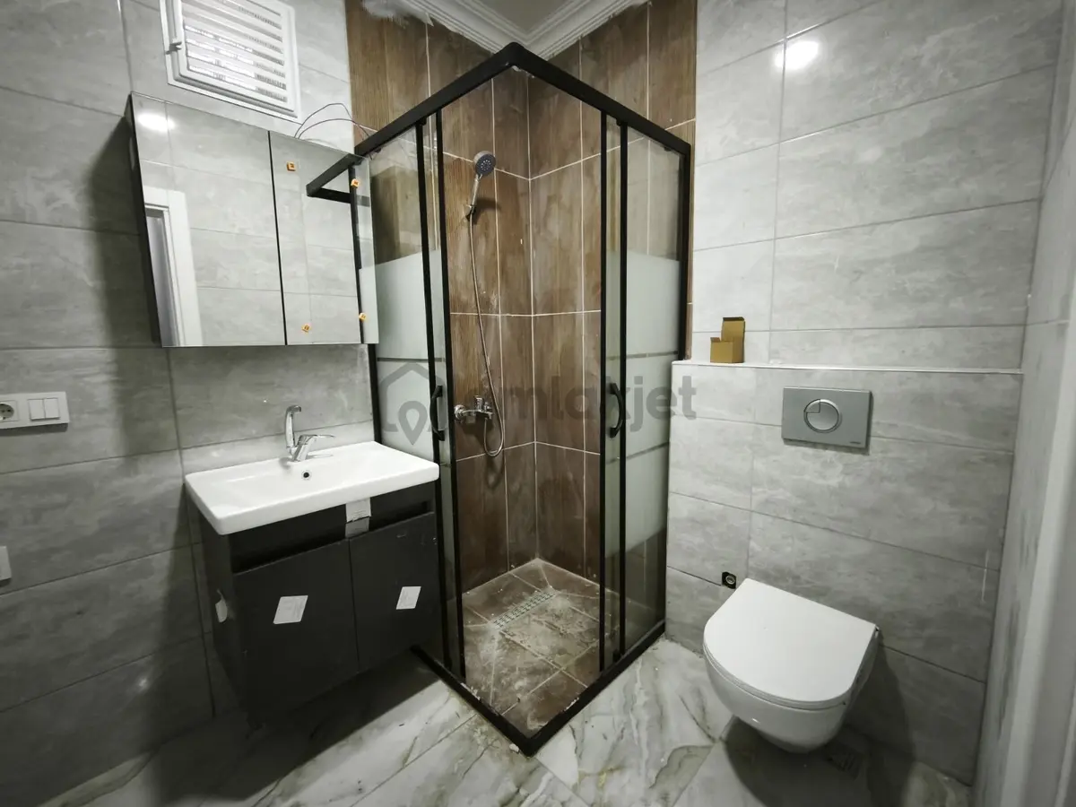 İzmit Kocatepede Satılık 3+1 Ön Cephe Çatı Dubleks 130 M² - 34