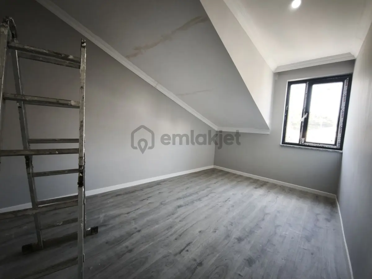 İzmit Kocatepede Satılık 3+1 Ön Cephe Çatı Dubleks 130 M² - 30