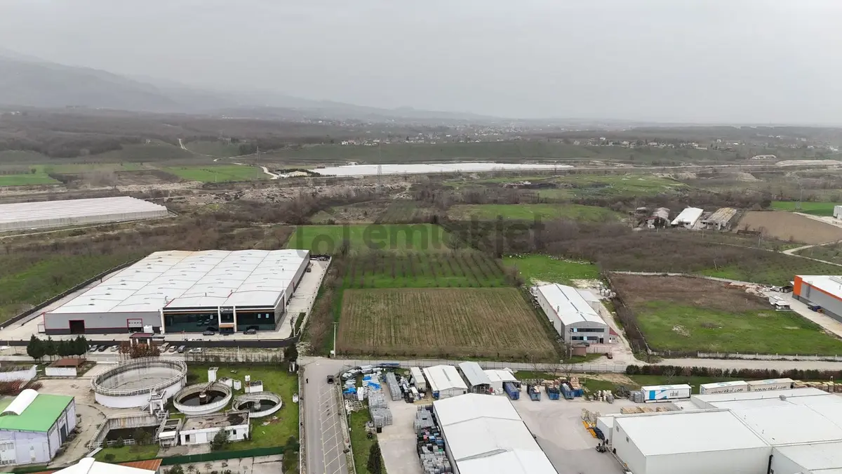 5.100 Metrekare Bacalı Sanayi Arsası - 4