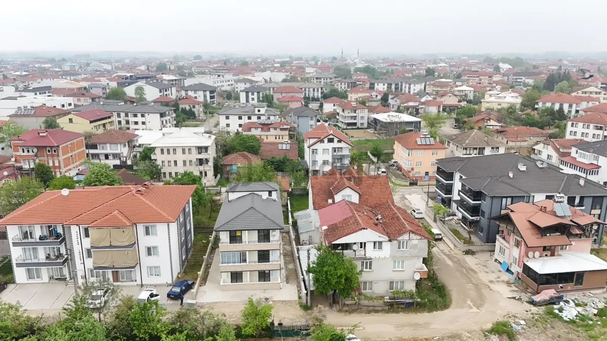 Aker Emlaktan Ada Caddesinde 1+1 - 25