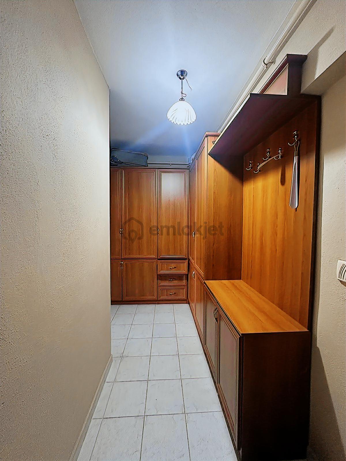 Şirinevler'de Geniş 2+1 | Ara Kat | Eşyalı Satılık Daire - 13