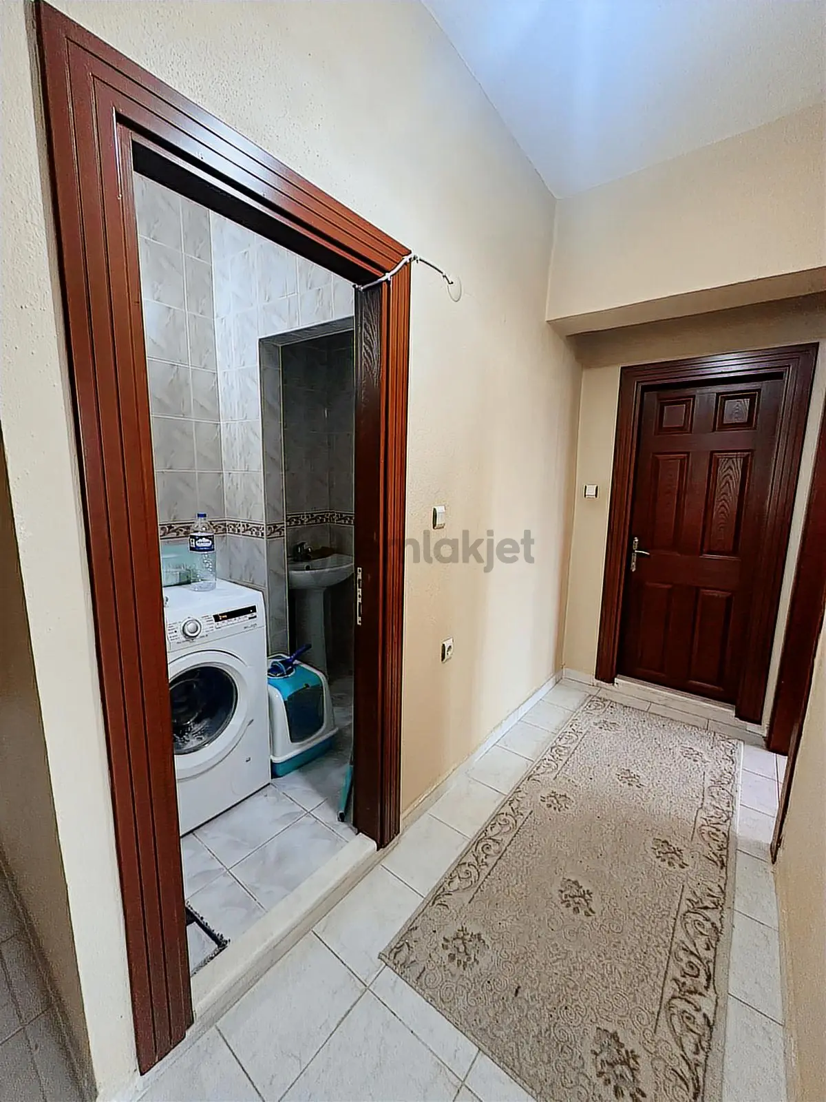 Şirinevler'de Geniş 2+1 | Ara Kat | Eşyalı Satılık Daire - 20