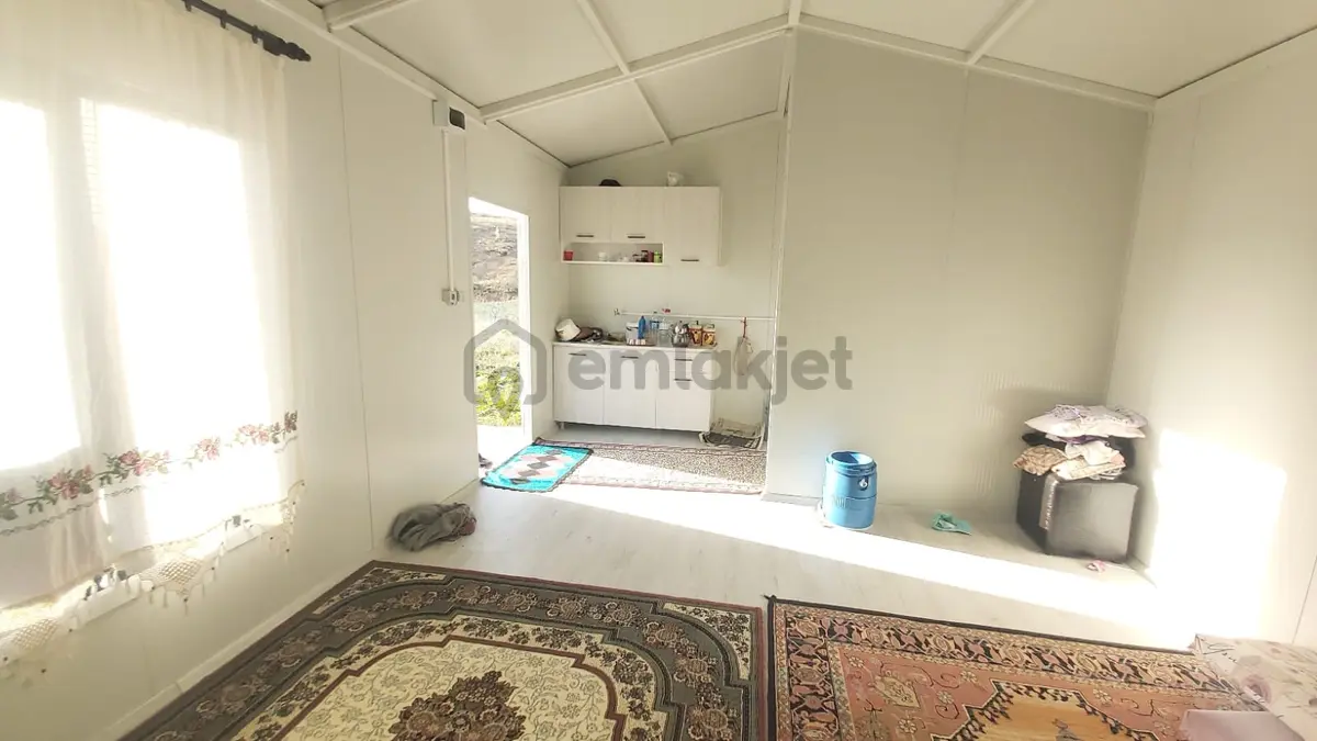 Sulutas'ta Satılık Büyük Bahçe - 7