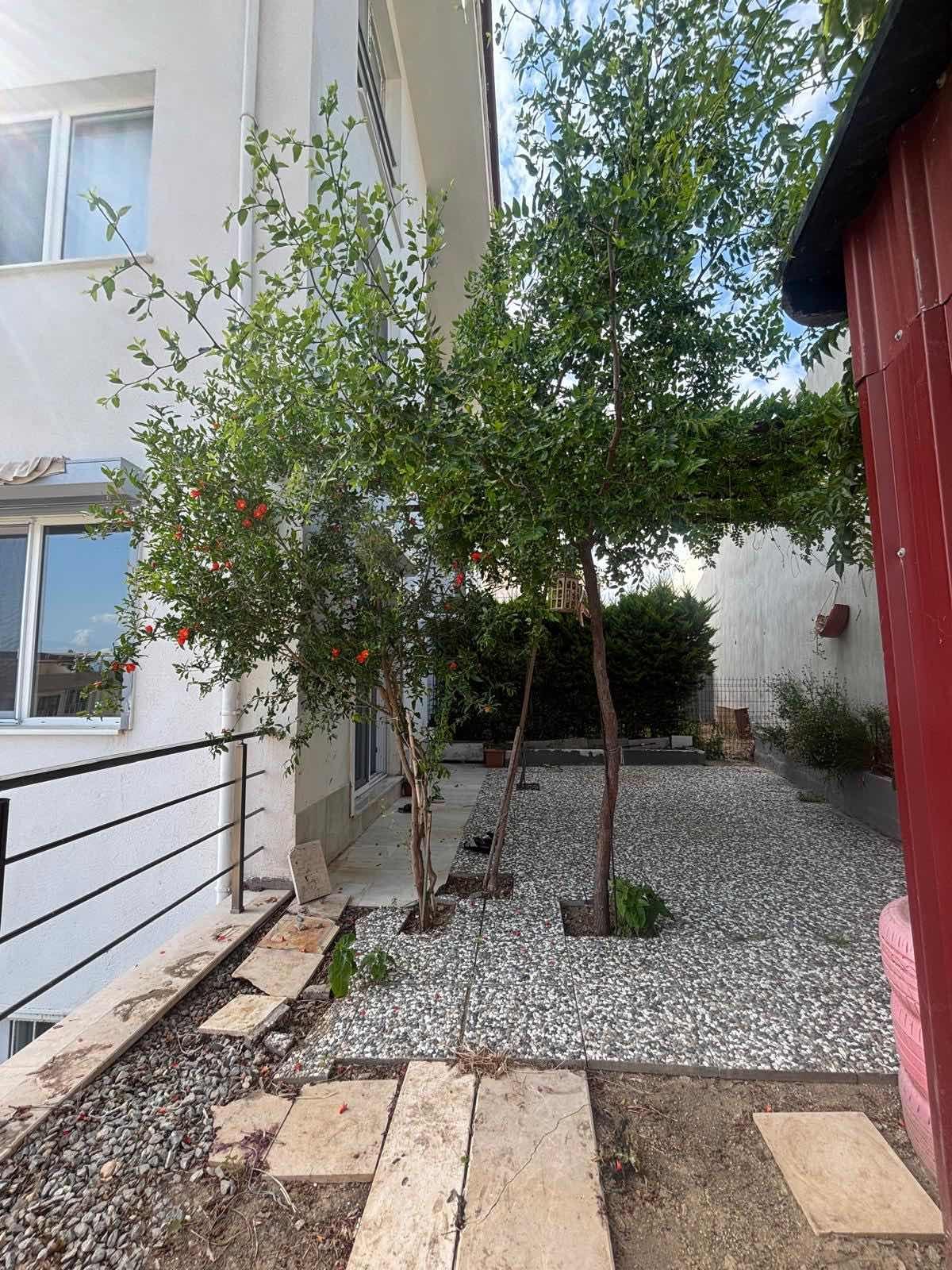Kadınlar Denizi Ara Kat Doğalgazlı 2+1 Satılık Daire - 12