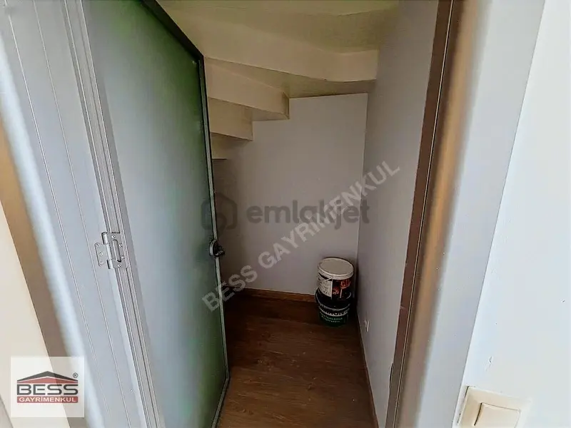 Bess'den Kılıçoğlu Plaza'da Kiralık 4+1 İşyeri (ofis) - 8