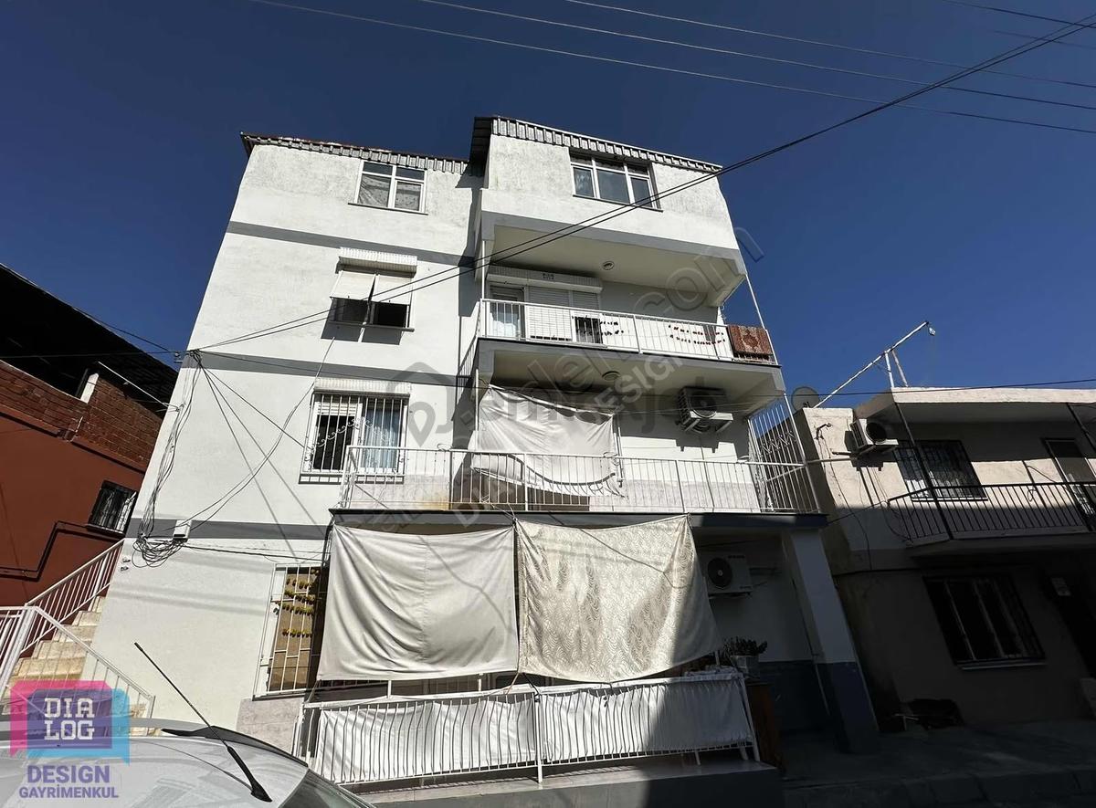İzmir Çiğli Uğur Mumcu Mahallesi Komple Satılık Bina