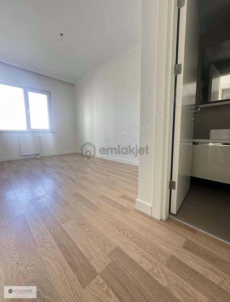 Bahçesehir Spradon Vadi 2+1 Kısa Katlı Blok Boş Satılık - 7