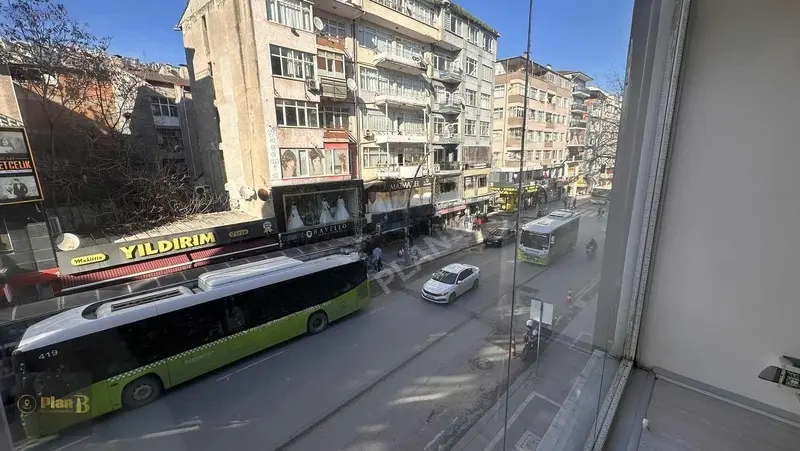 İzmit İnönü Caddesi Kiralık 2. Kat / Ofis / Showroom - 29