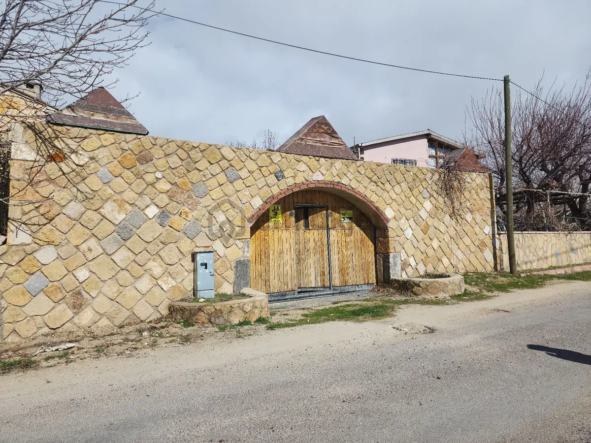 Satılık Mütakil Taş Ev Niğde Merkez Sazlıcada - 2