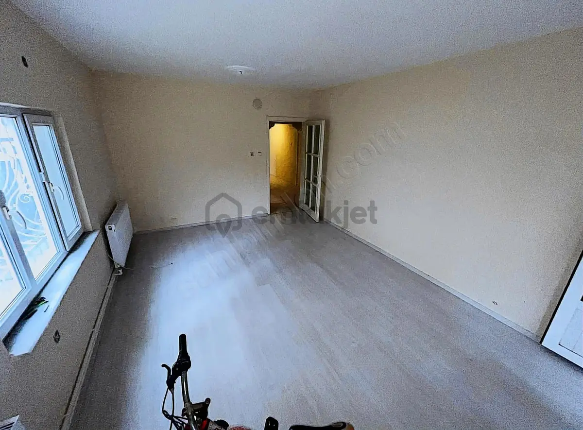 Akçay Köşemden Deniz E 70 Mt Çamlıyolda 2+1 Bahçe Katı - 4
