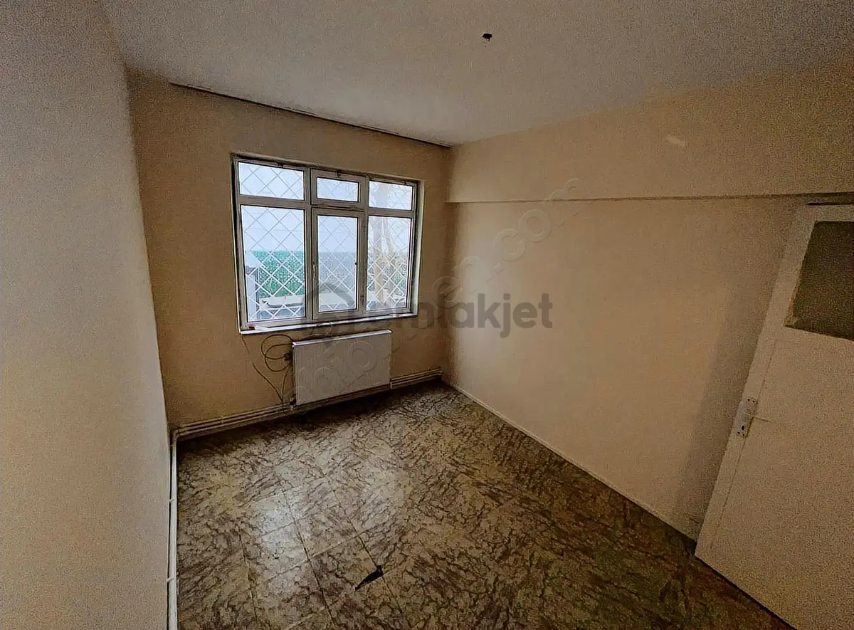 Akçay Köşemden Deniz E 70 Mt Çamlıyolda 2+1 Bahçe Katı - 16