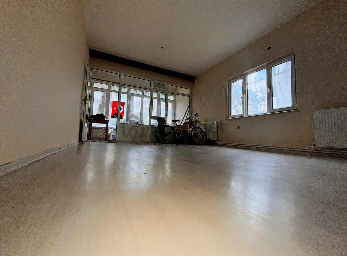 Akçay Köşemden Deniz E 70 Mt Çamlıyolda 2+1 Bahçe Katı - 24