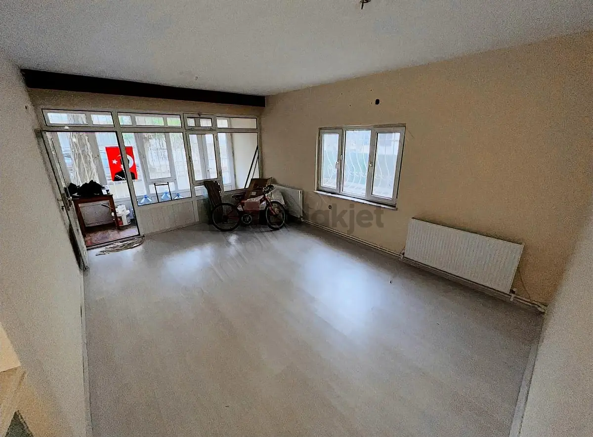 Akçay Köşemden Deniz E 70 Mt Çamlıyolda 2+1 Bahçe Katı - 14
