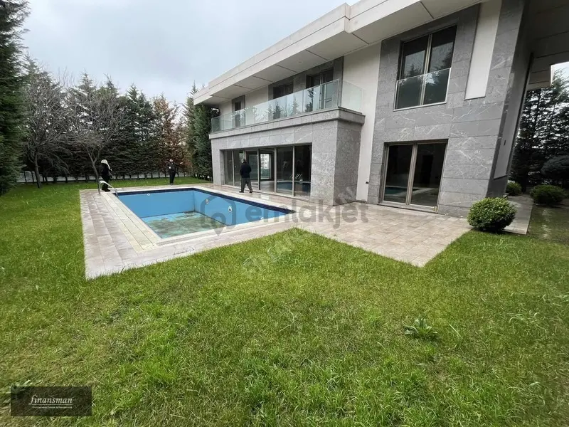 Elit Ve Butik Sitede_ Müstakil Havuzlu_ Asansörlü_trıplex Villa - 2