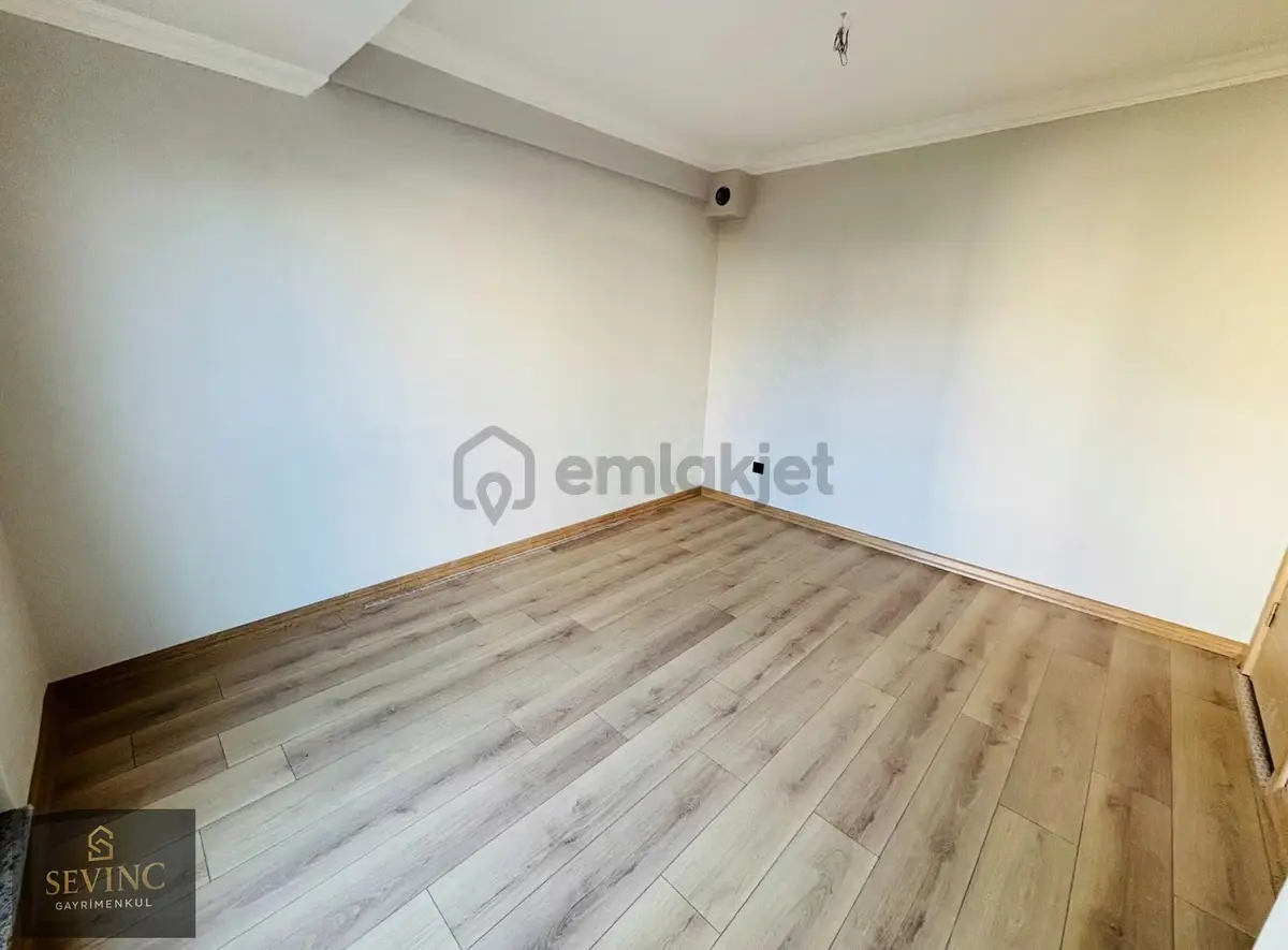 Sevinç'ten Otoparklı Çift Cephe Açık Mutfak 2+1 Satılık Daire - 9