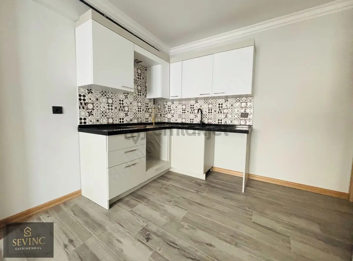 Sevinç'ten Otoparklı Çift Cephe Açık Mutfak 2+1 Satılık Daire - 28