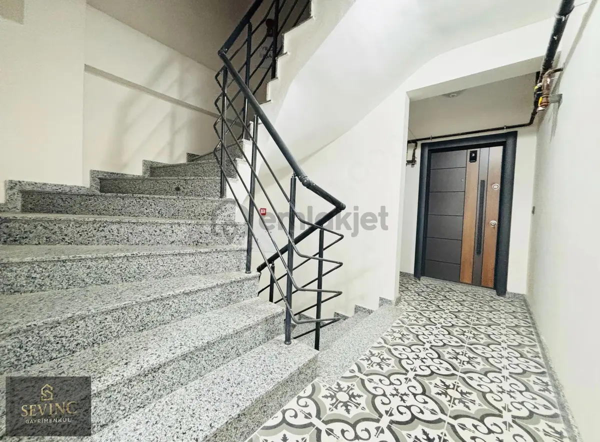 Sevinç'ten Otoparklı Çift Cephe Açık Mutfak 2+1 Satılık Daire - 8