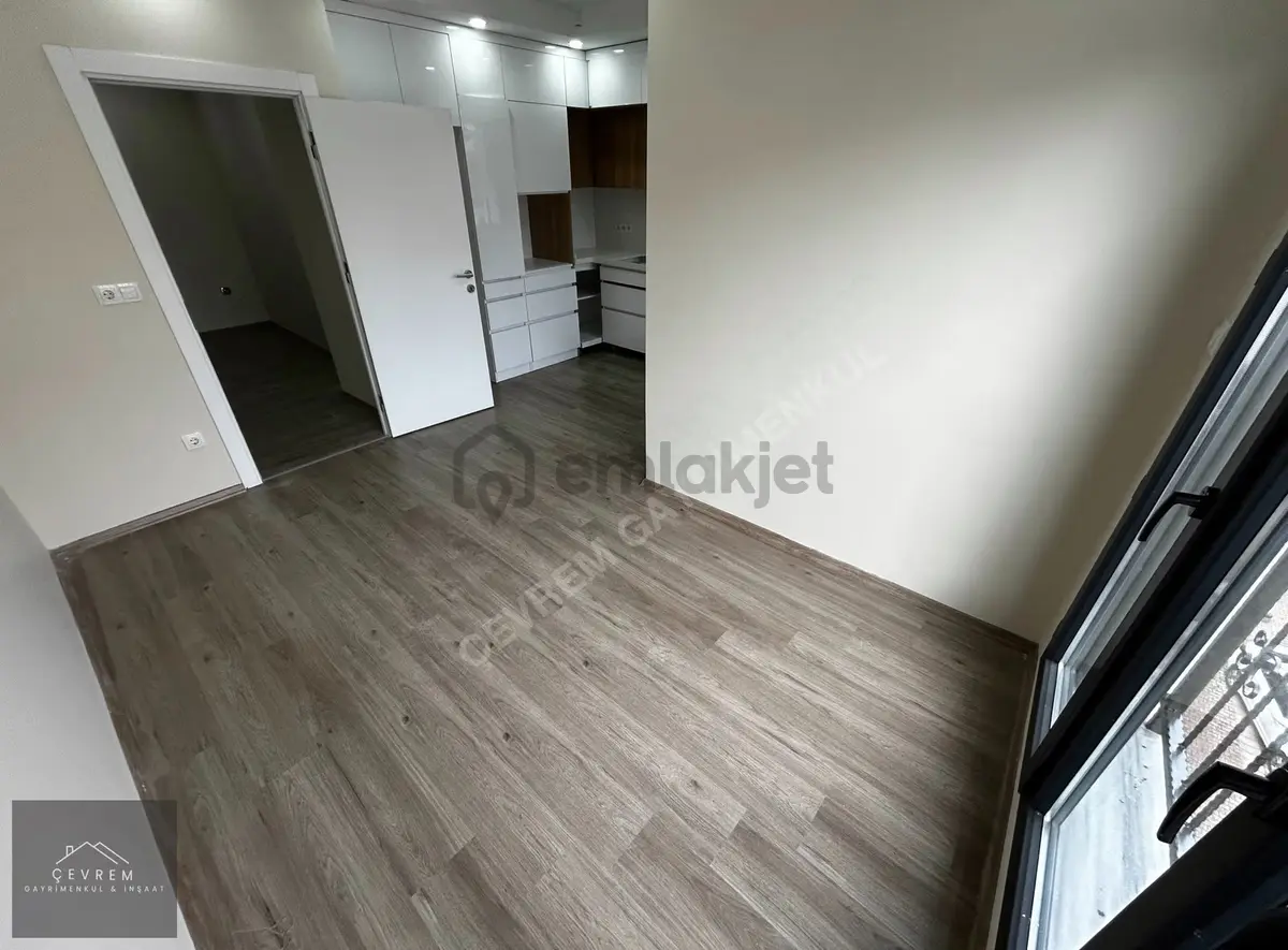 *çevrem* Yeşilova'da Metrobüse Çok Yakın Otoparklı 4+1 Dubleks - 34