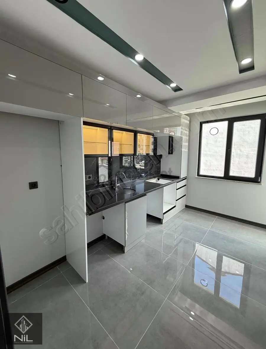 Ön Cephe Arakat 2+1 Ultra Lüks 1.sınıf İşçilik Sıfır Daire - 5